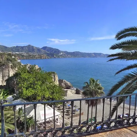 Carabeo 99 - Sleeps 4 Apartment Nerja